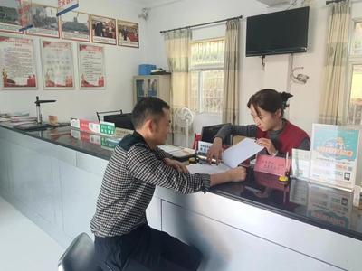 青陽縣新河鎮(zhèn) 深化“幫辦代辦”服務，證照辦理更貼心